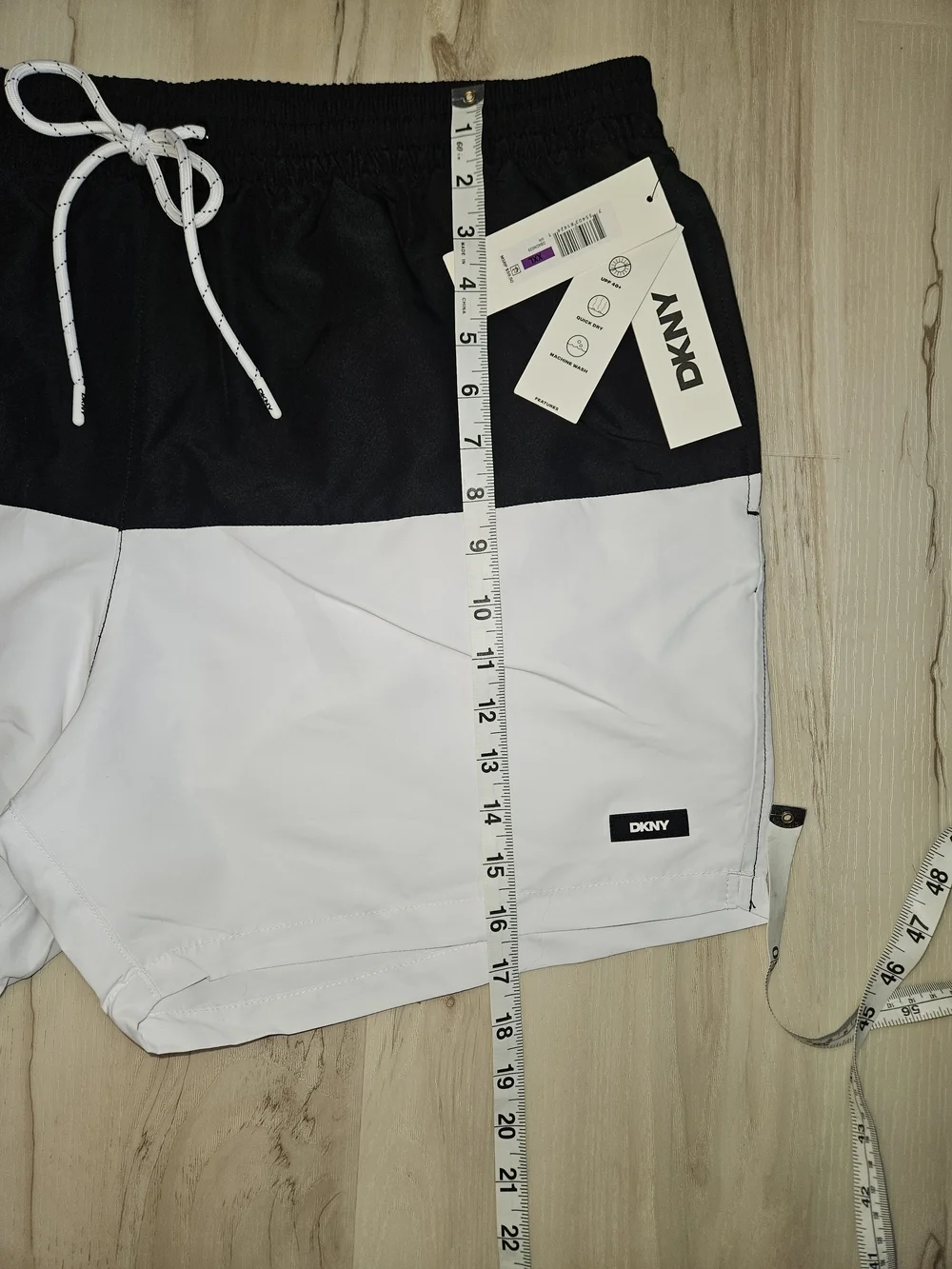 DKNY Mens XXL Black White Colorblock Quick Dry Volley Swim Trunks NWT UPF 40